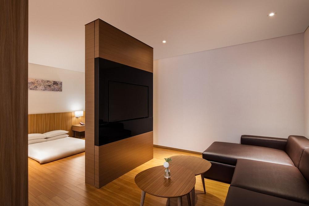 Ramada By Wyndham Seoul Sindorim Hotel Exterior photo